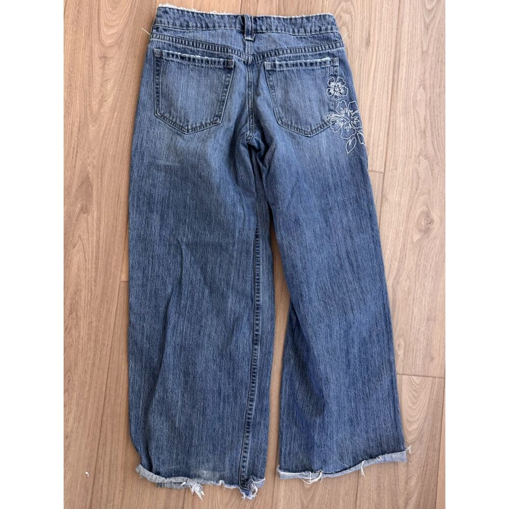 Hollister low rise super baggy jeans with hibiscus embroidery on hip size 4 (27) - Picture 5 of 6